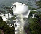 Водопа́ды Игуасу́, Аргентина и Бразилия